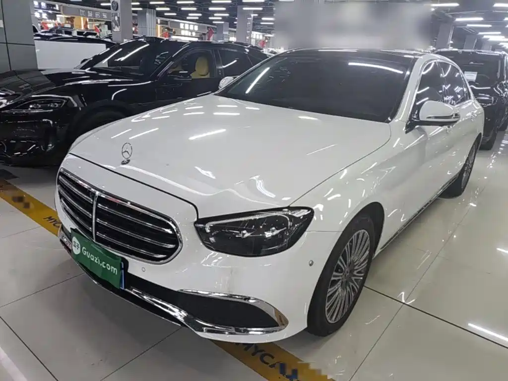 Mercedes-Benz E-Class — миниатюра 2