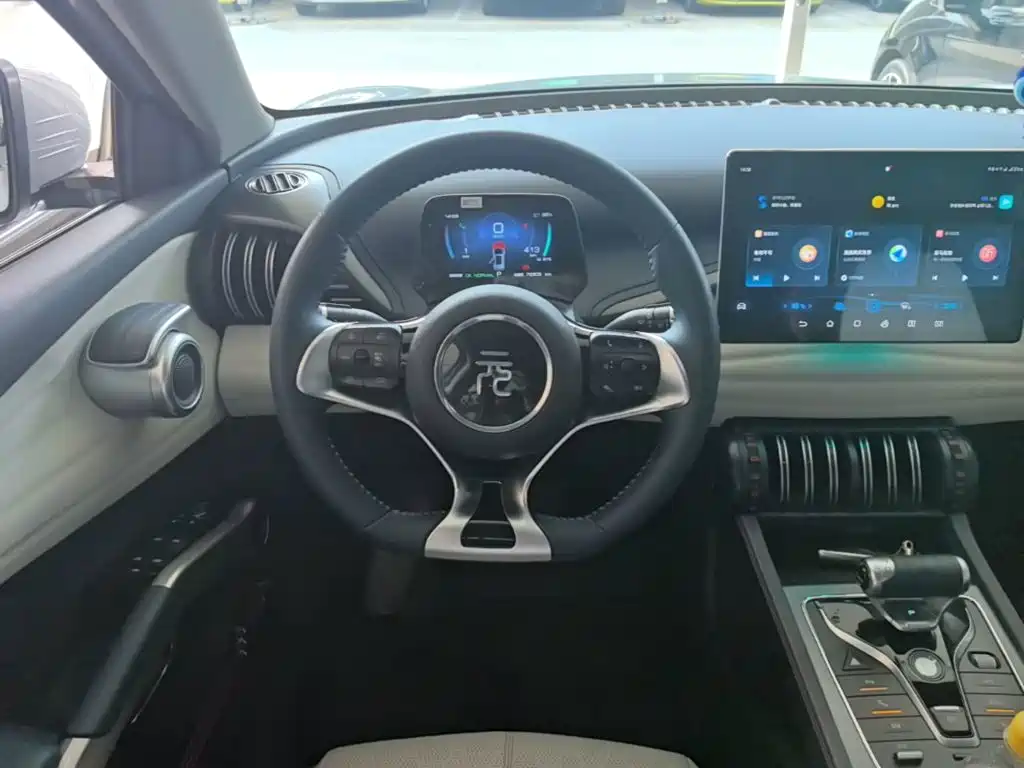 BYD Yuan Plus — миниатюра 11