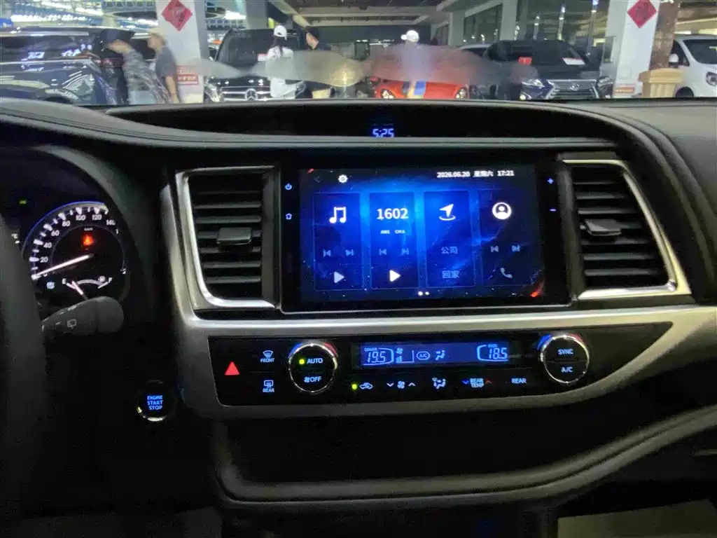 Toyota Highlander — миниатюра 10