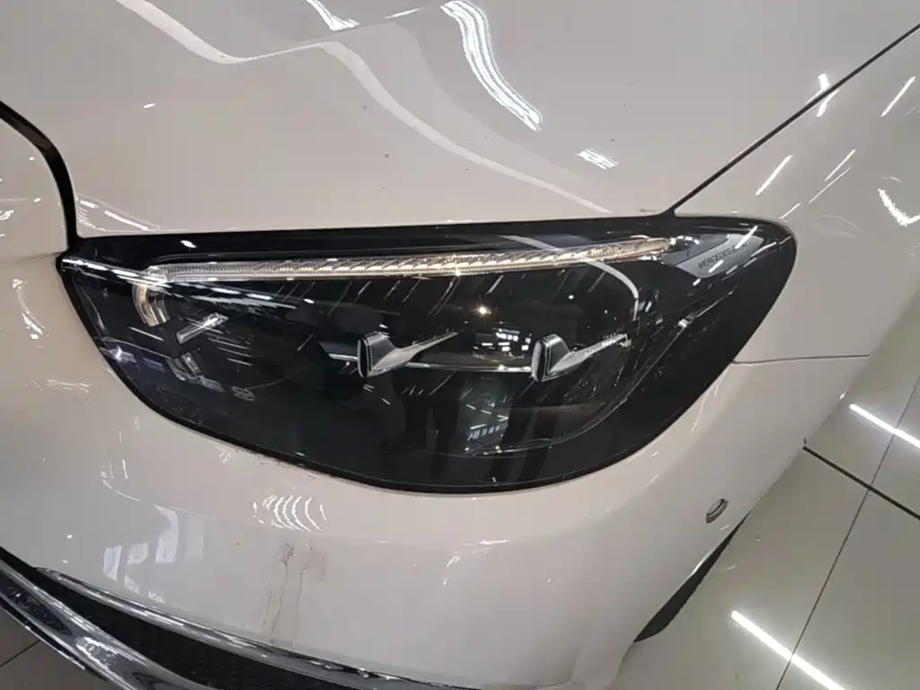 Mercedes-Benz E-Class — миниатюра 24