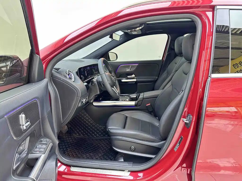 Mercedes-Benz GLA — миниатюра 9