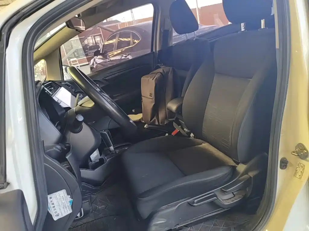 Honda Fit — миниатюра 20