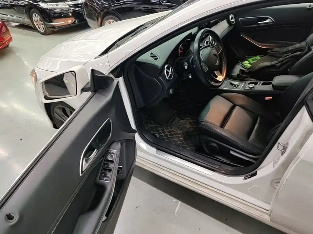Mercedes-Benz CLA (Import) — миниатюра 16