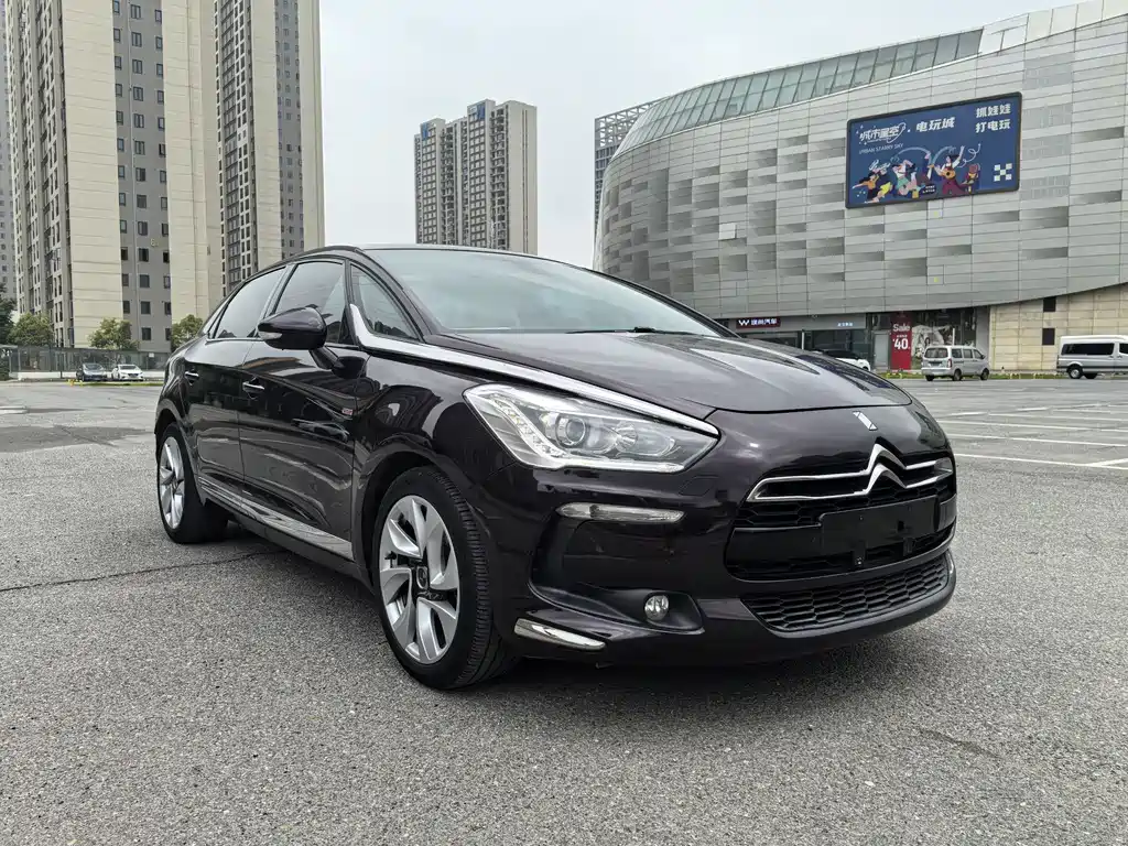 DS 5 2014 1.6T Premium THP200