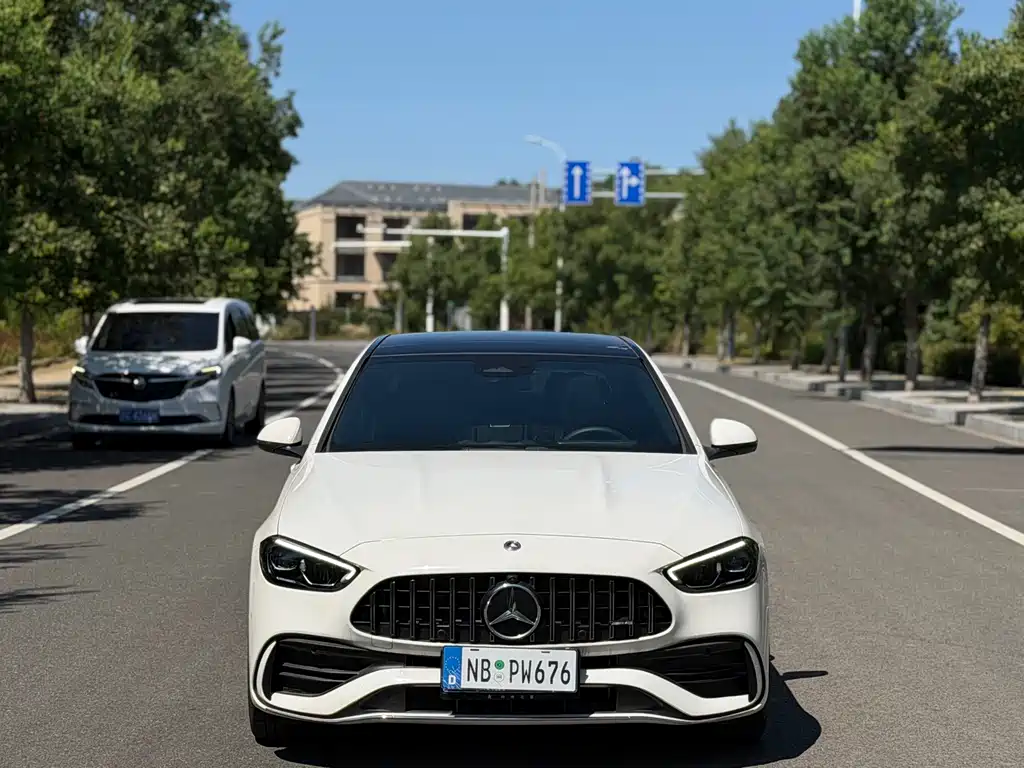 Mercedes-Benz C-Class — миниатюра 2