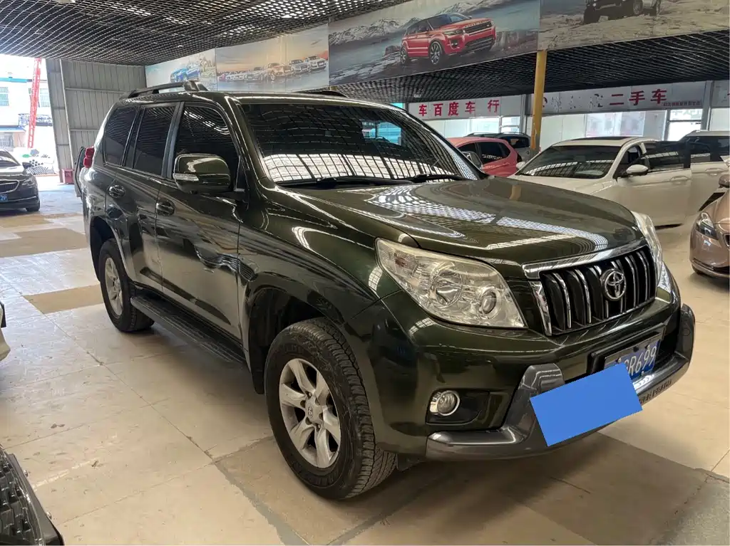 Toyota Land Cruiser Prado 2010 2.7L AT Luxury