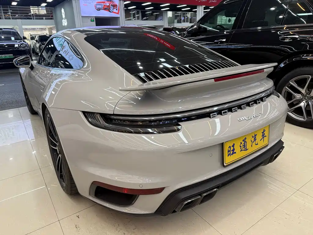 Porsche 911 2022 Turbo S 3.7T