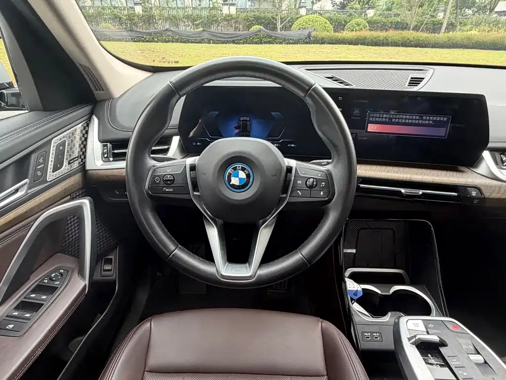 BMW iX1 — миниатюра 10