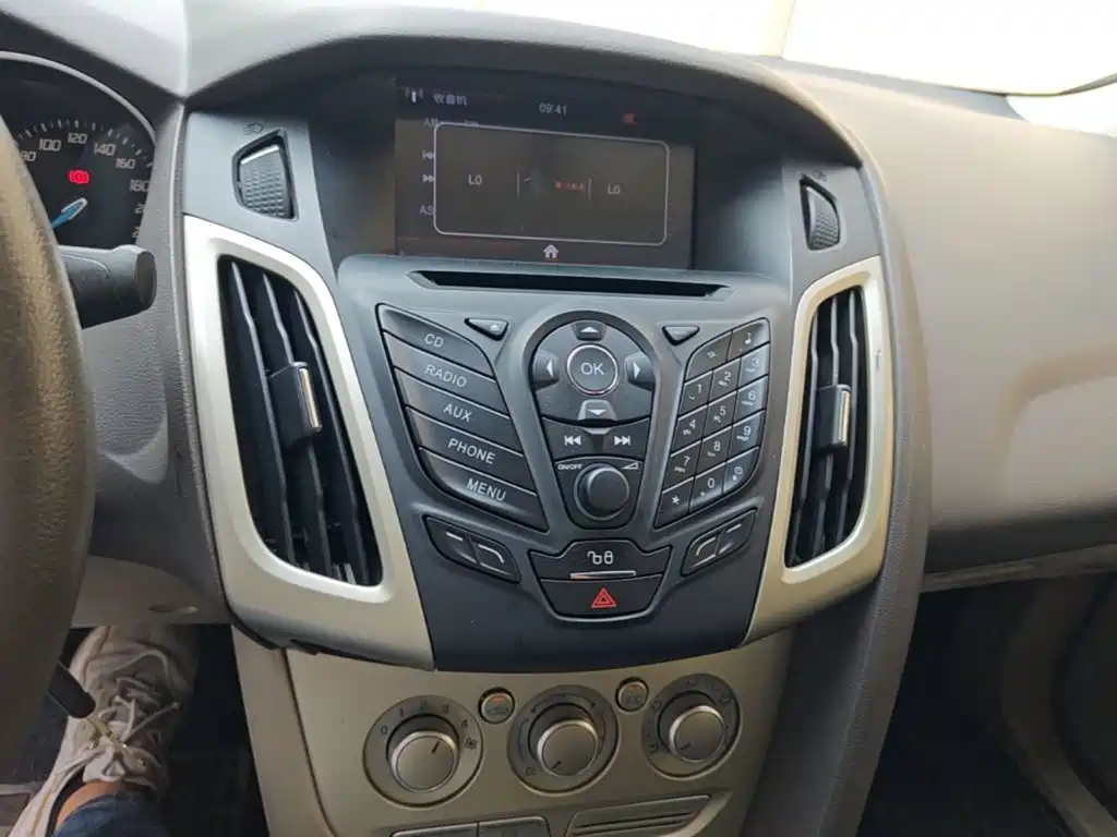 Ford Focus 2012 1.6L MT Comfort