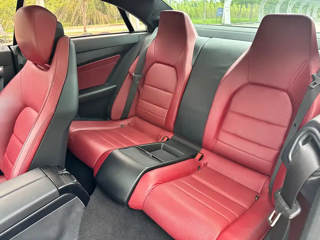 Mercedes-Benz E-Class (Import) — миниатюра 12