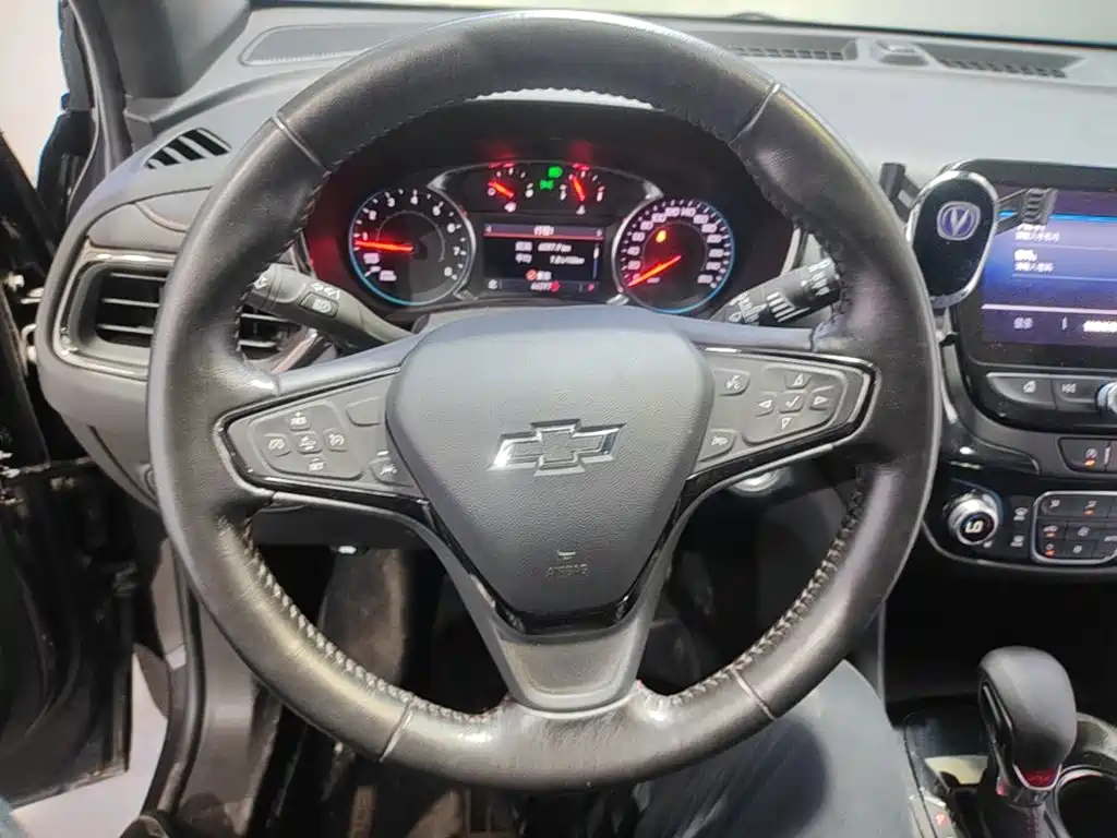 Chevrolet Equinox — миниатюра 11