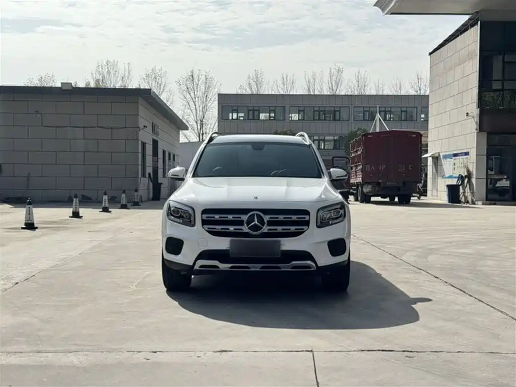 MERCEDES-BENZ GLB