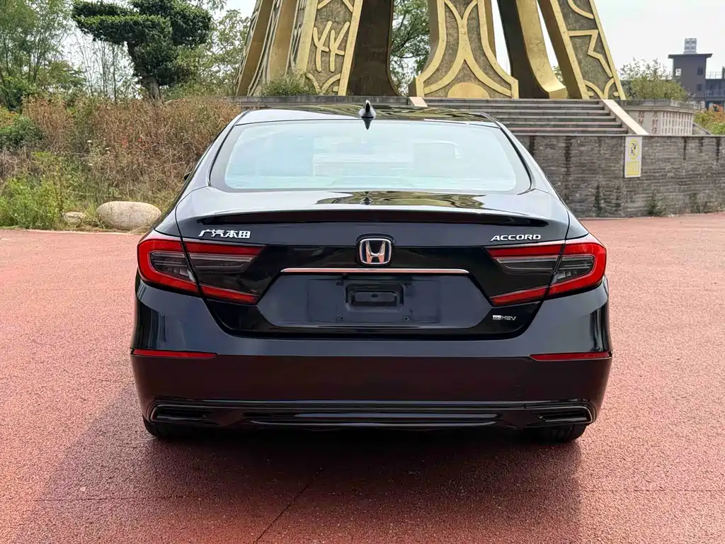 Honda Accord — миниатюра 8