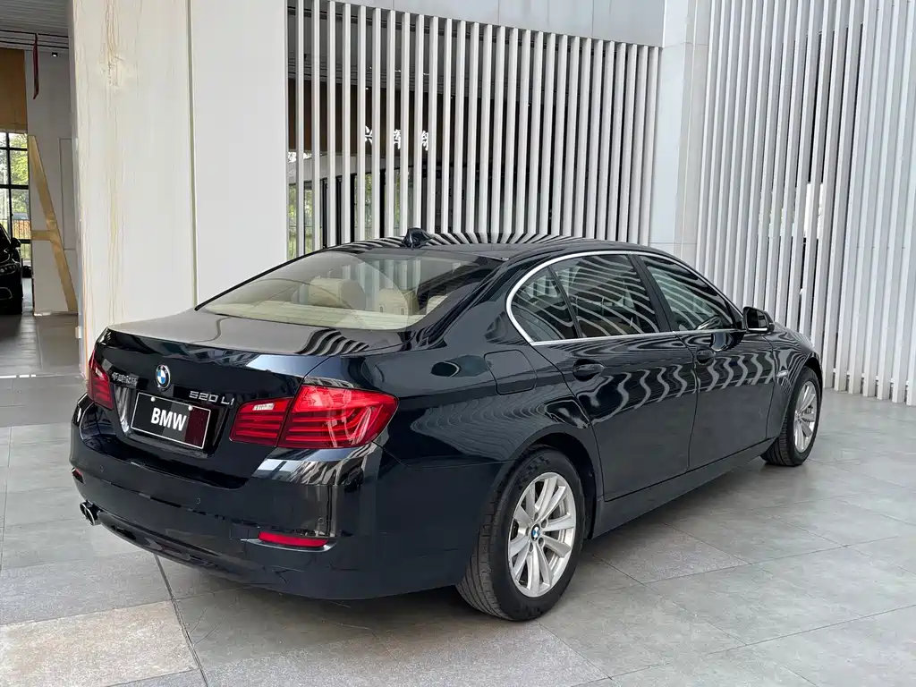 BMW 5 Series — миниатюра 14