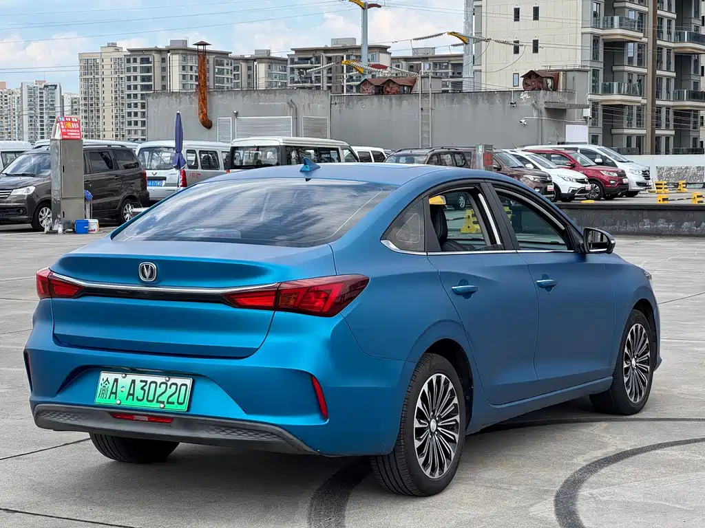 Changan Eado New Energy — миниатюра 6