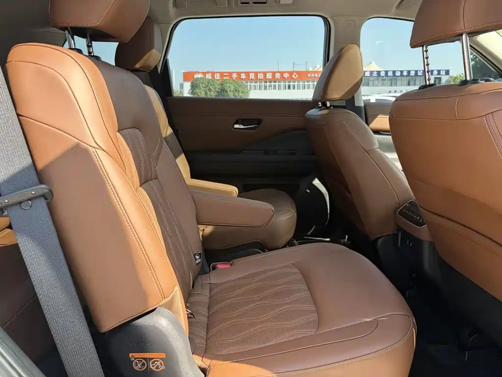 Nissan Teramont — миниатюра 11
