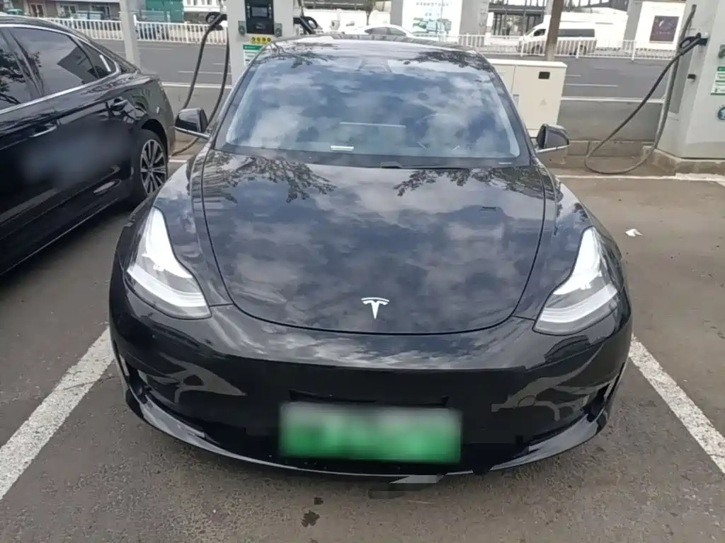 Tesla Model 3 — миниатюра 3