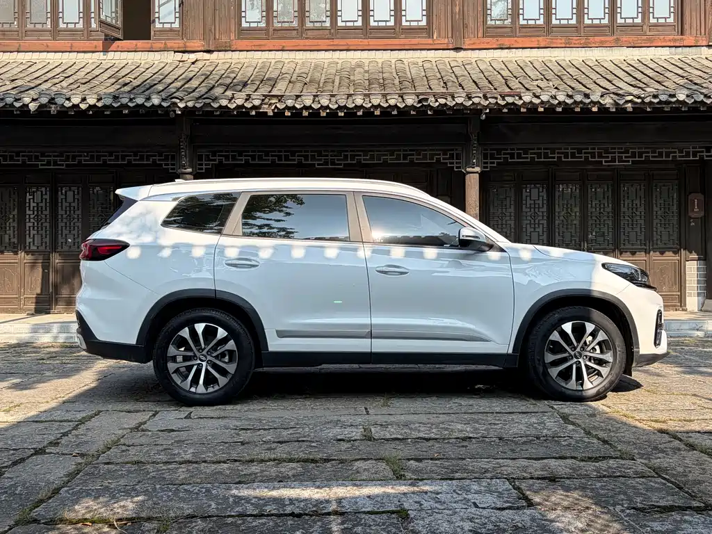 Chery Tiggo 8 — миниатюра 11