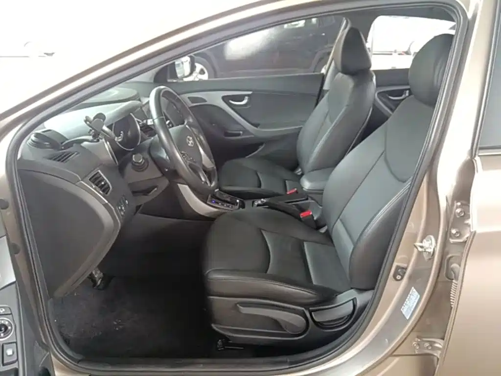 Hyundai Elantra Langdong — миниатюра 15