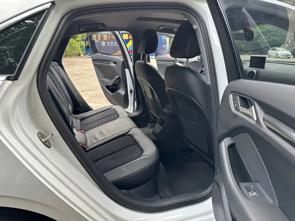 Audi A3 — миниатюра 10