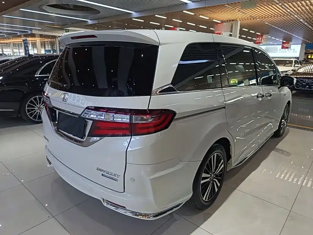 Honda Odyssey — миниатюра 7