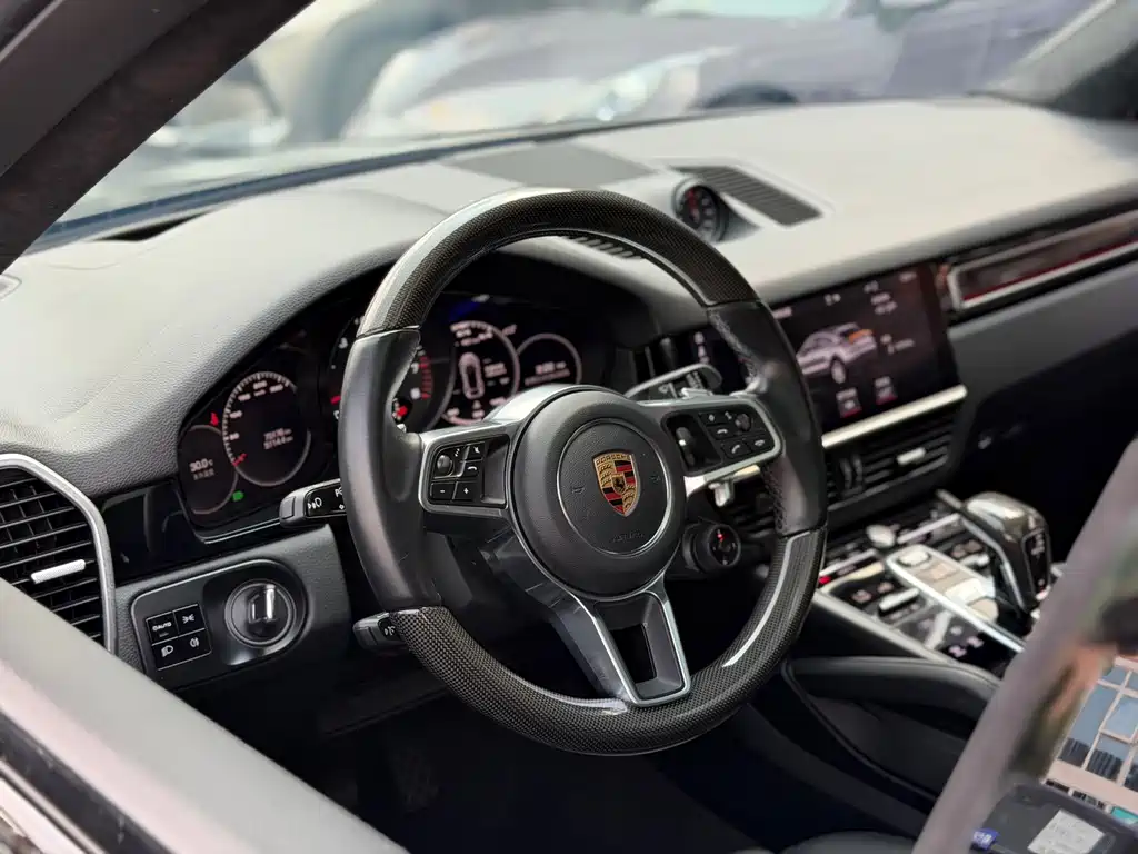 Porsche Cayenne — миниатюра 16