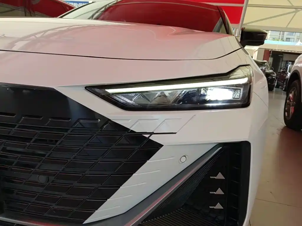 Changan UNI-V — миниатюра 24