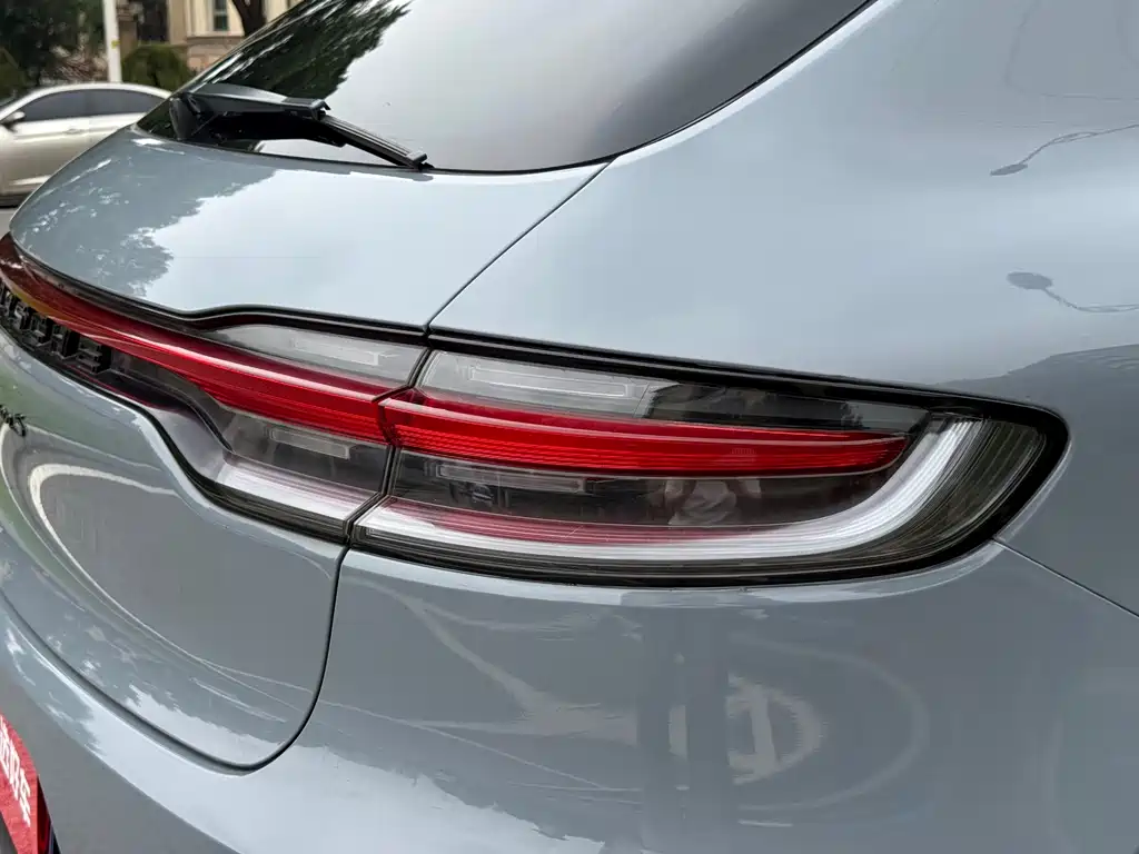 Porsche Macan — миниатюра 8