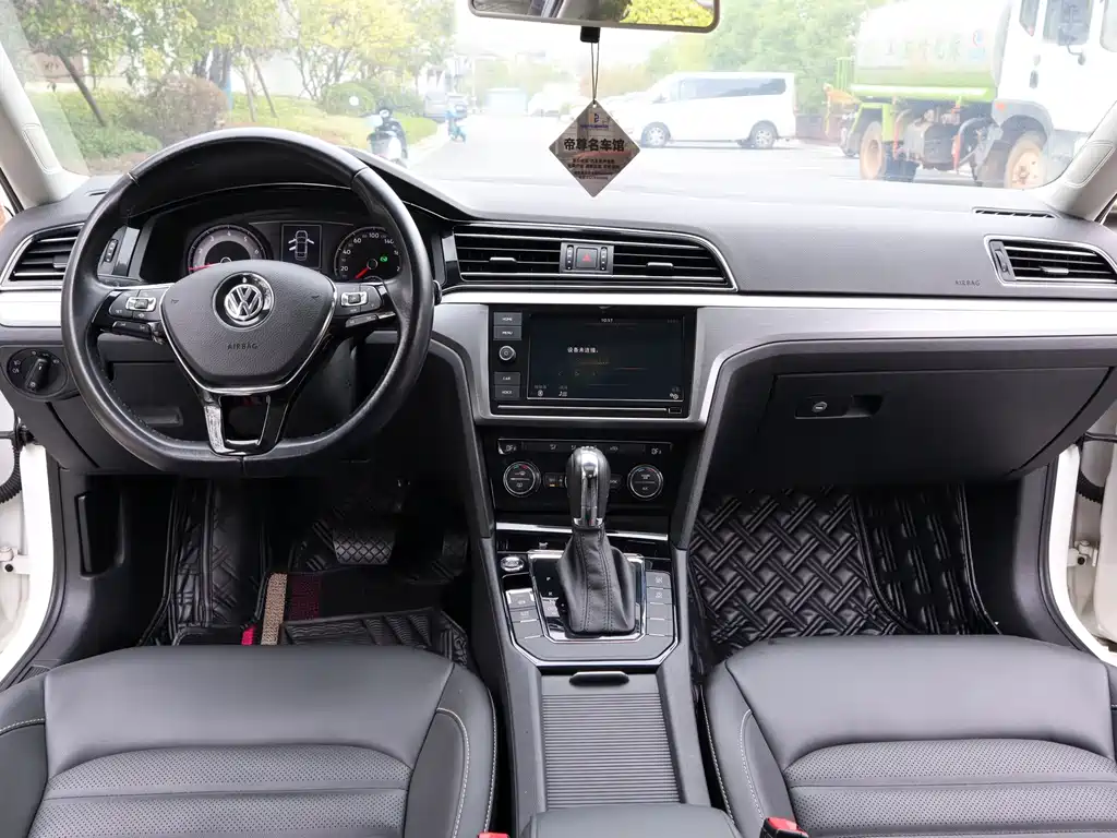 Volkswagen Lamando — миниатюра 11