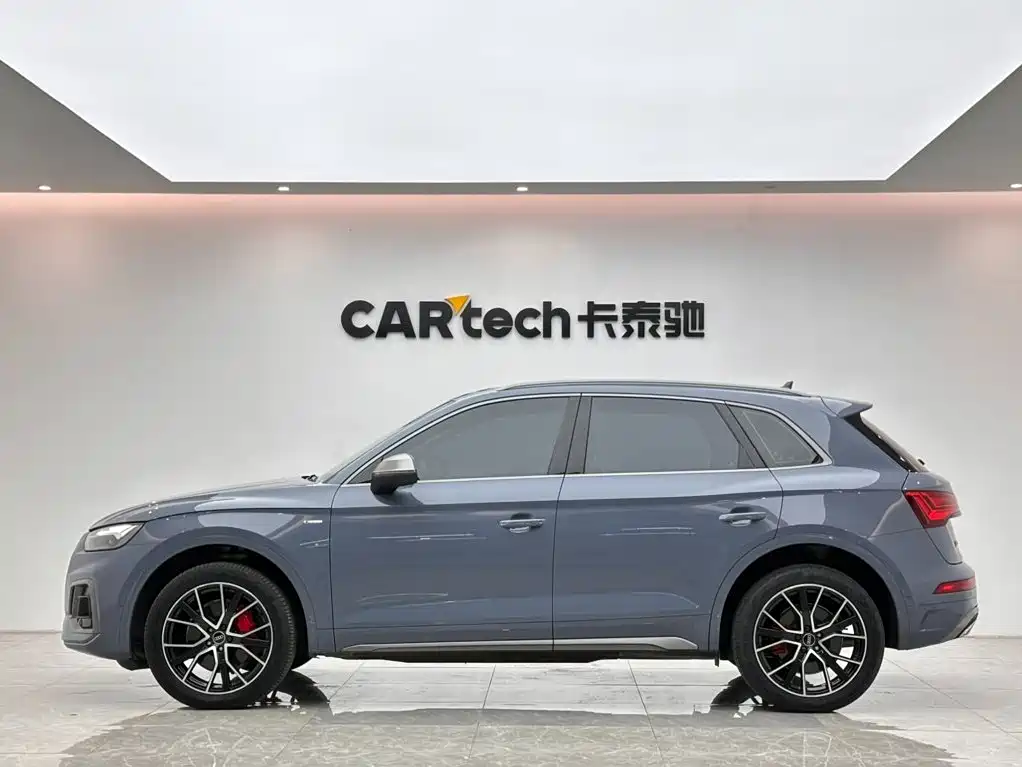 Audi Q5L — миниатюра 2