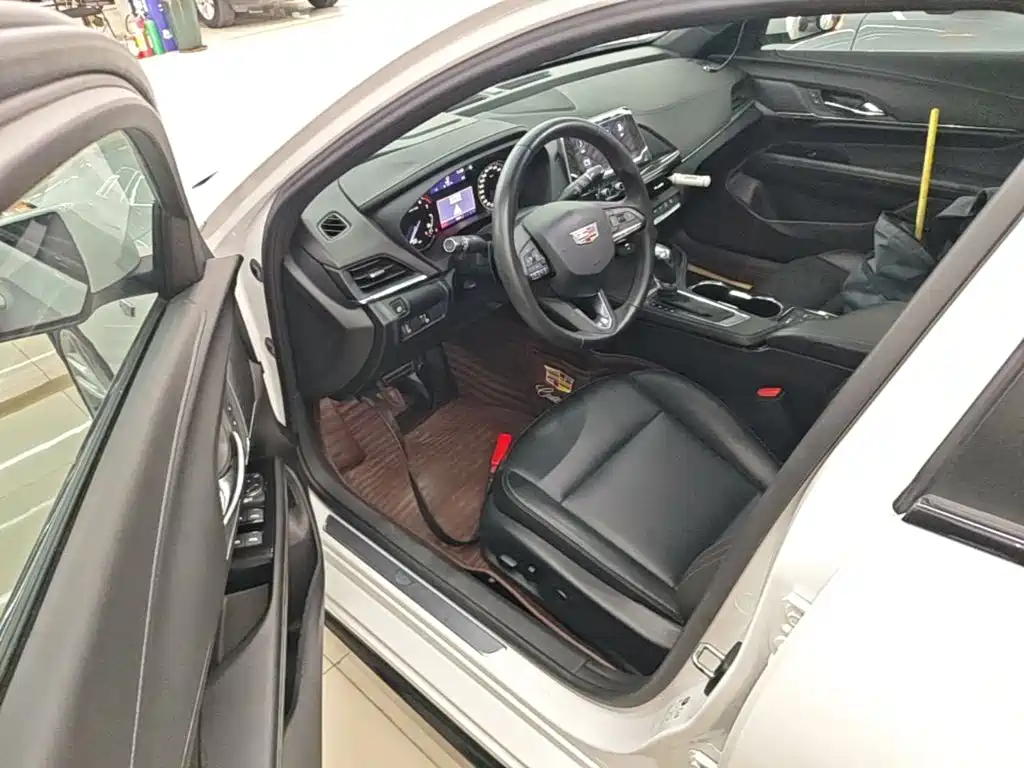 Cadillac CT4 — миниатюра 16