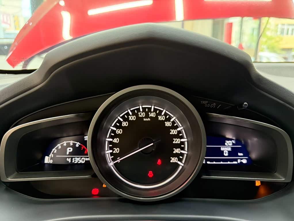 Mazda CX-4 2.0 л 2023 г. красный/фиолетовый, пробег 41000 км
