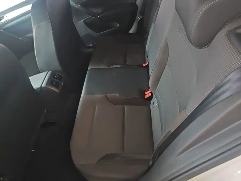 Volkswagen Golf — миниатюра 17