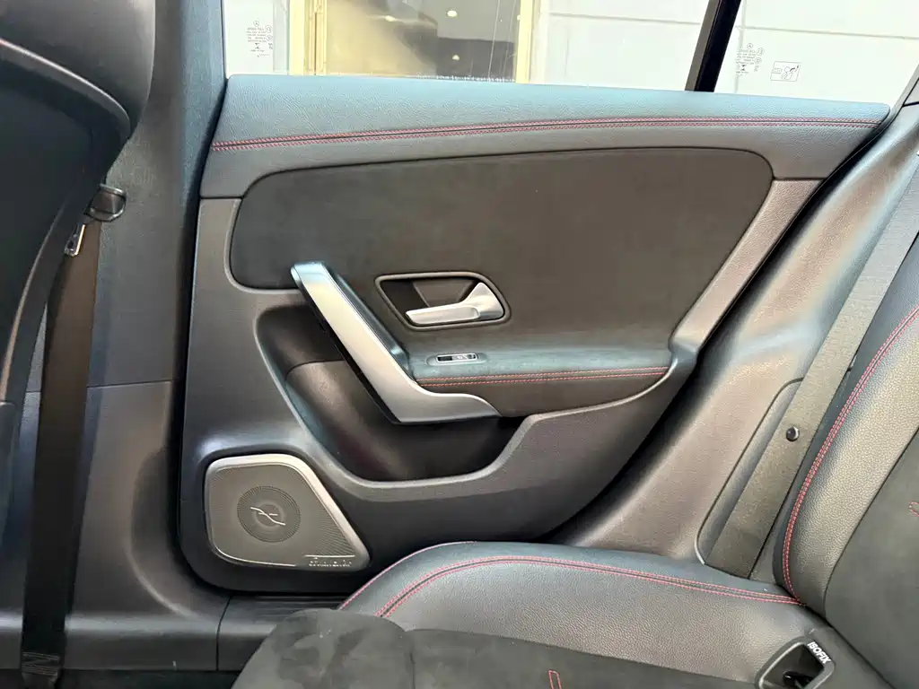 Mercedes-Benz CLA (Import) — миниатюра 34