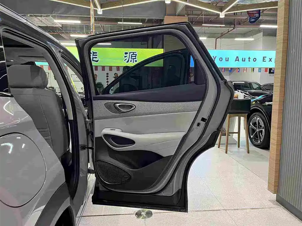 BYD Sealion 05 EV — миниатюра 21