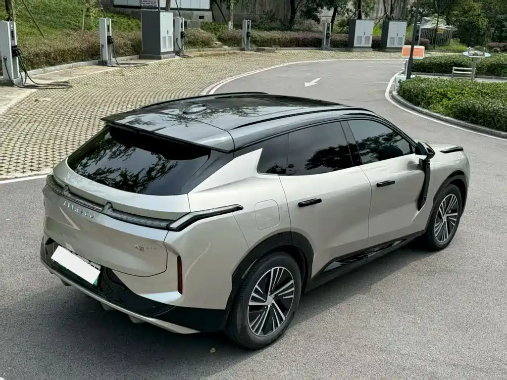 Lynk & Co 08 EM-P — миниатюра 9