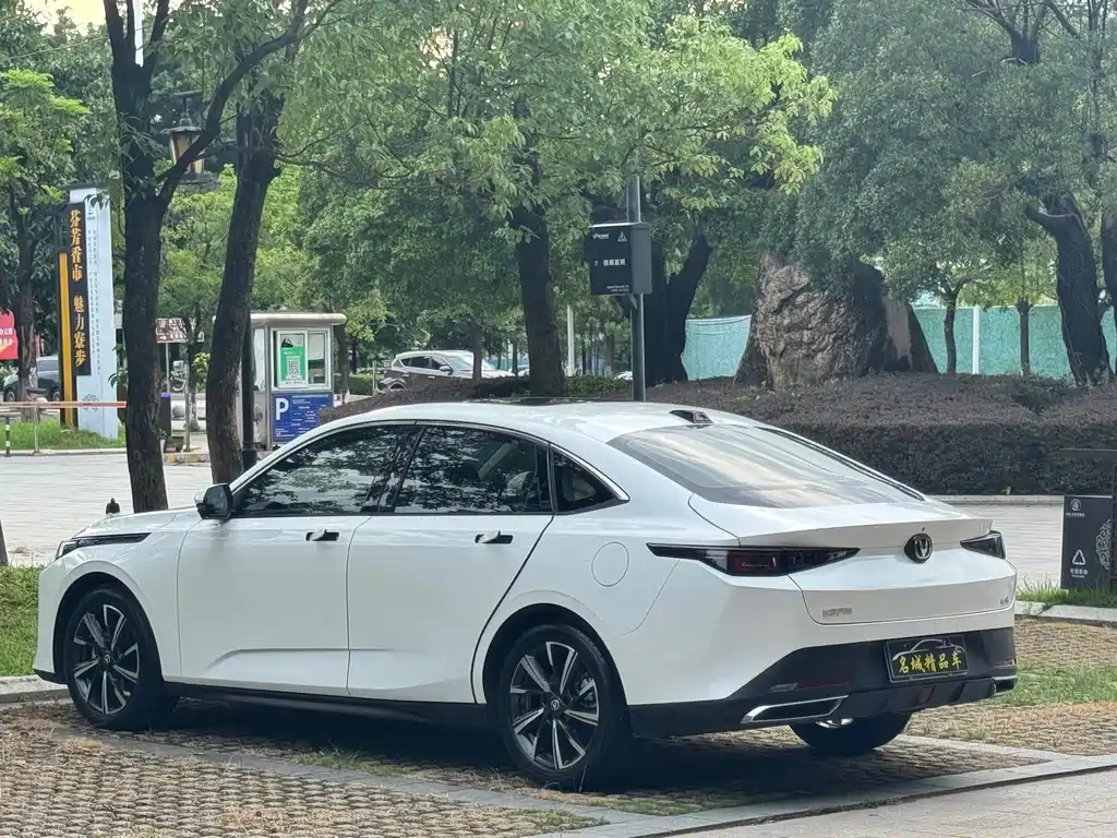 Changan Yida — миниатюра 15