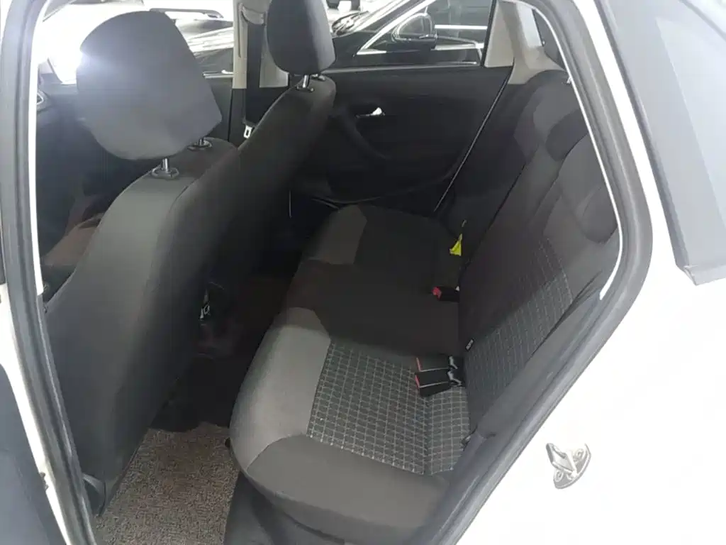 Volkswagen Polo — миниатюра 16