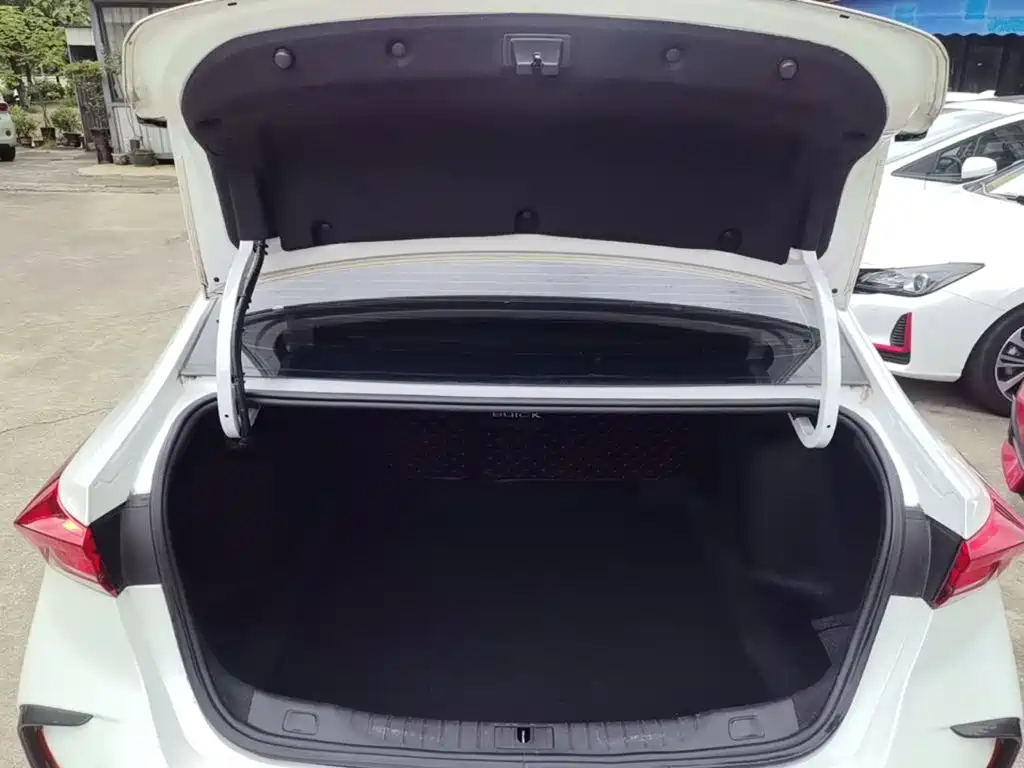 Buick Verano — миниатюра 19