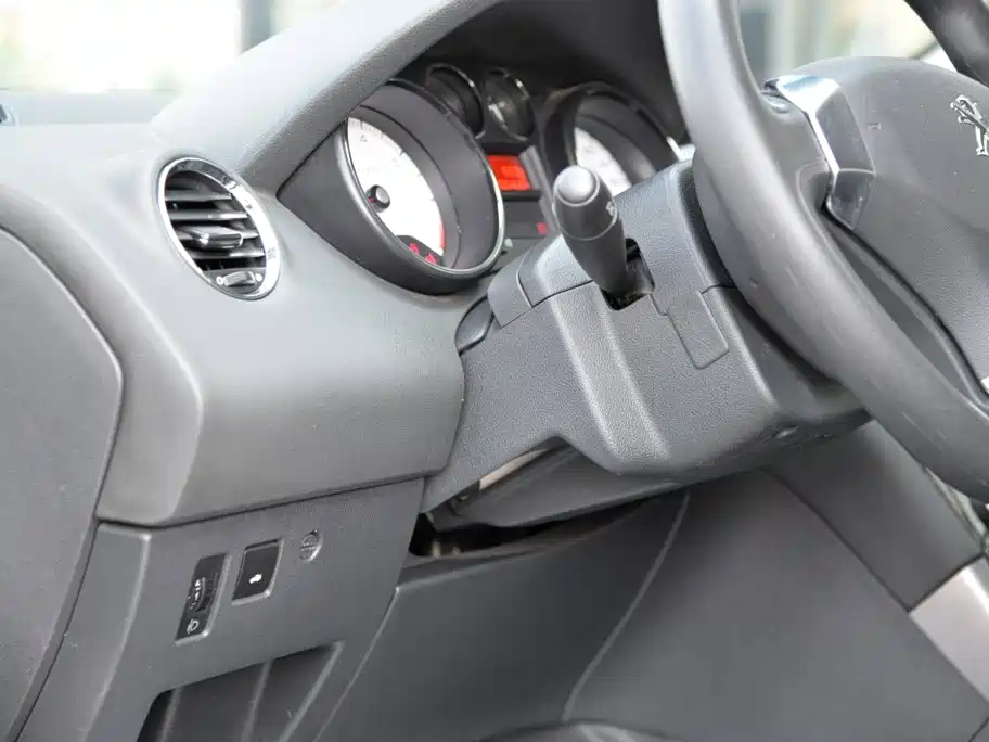 Peugeot 408 — миниатюра 15