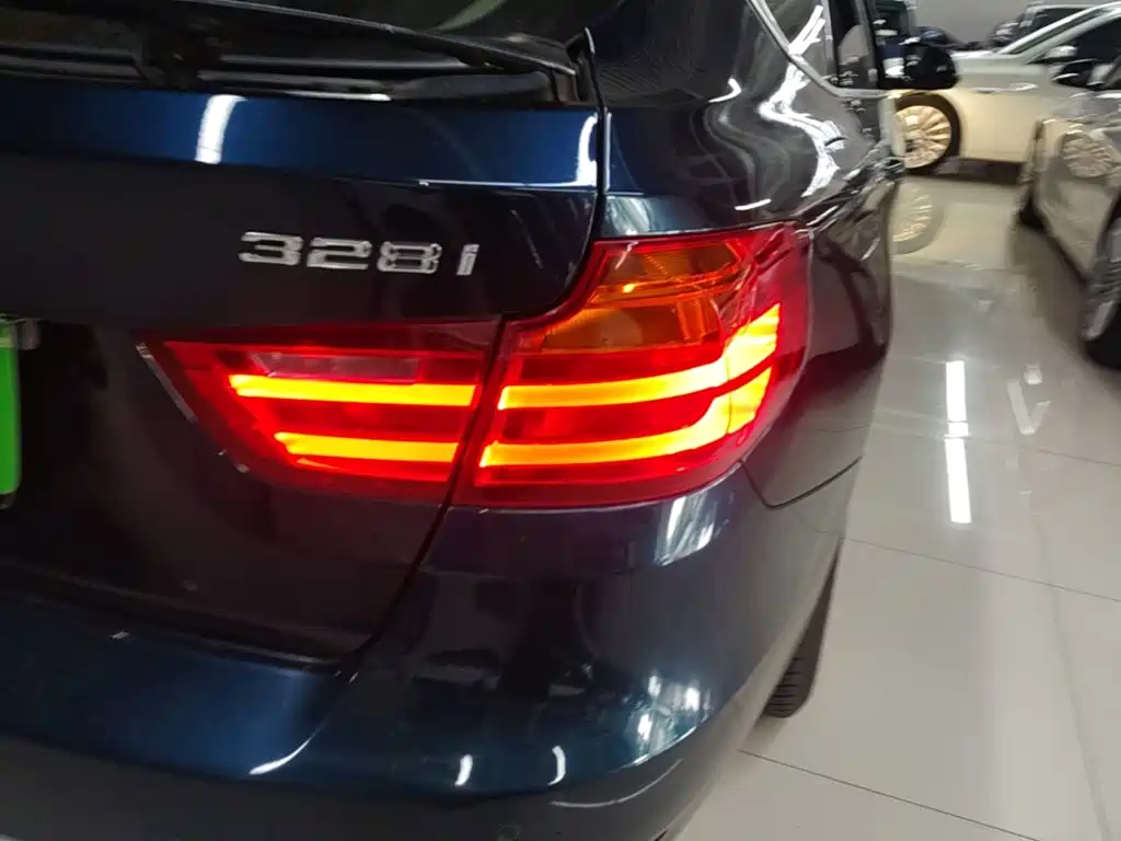 BMW 3 Series GT — миниатюра 8