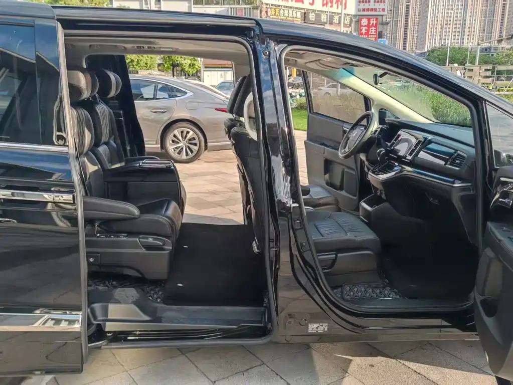 Honda Elysion — миниатюра 13