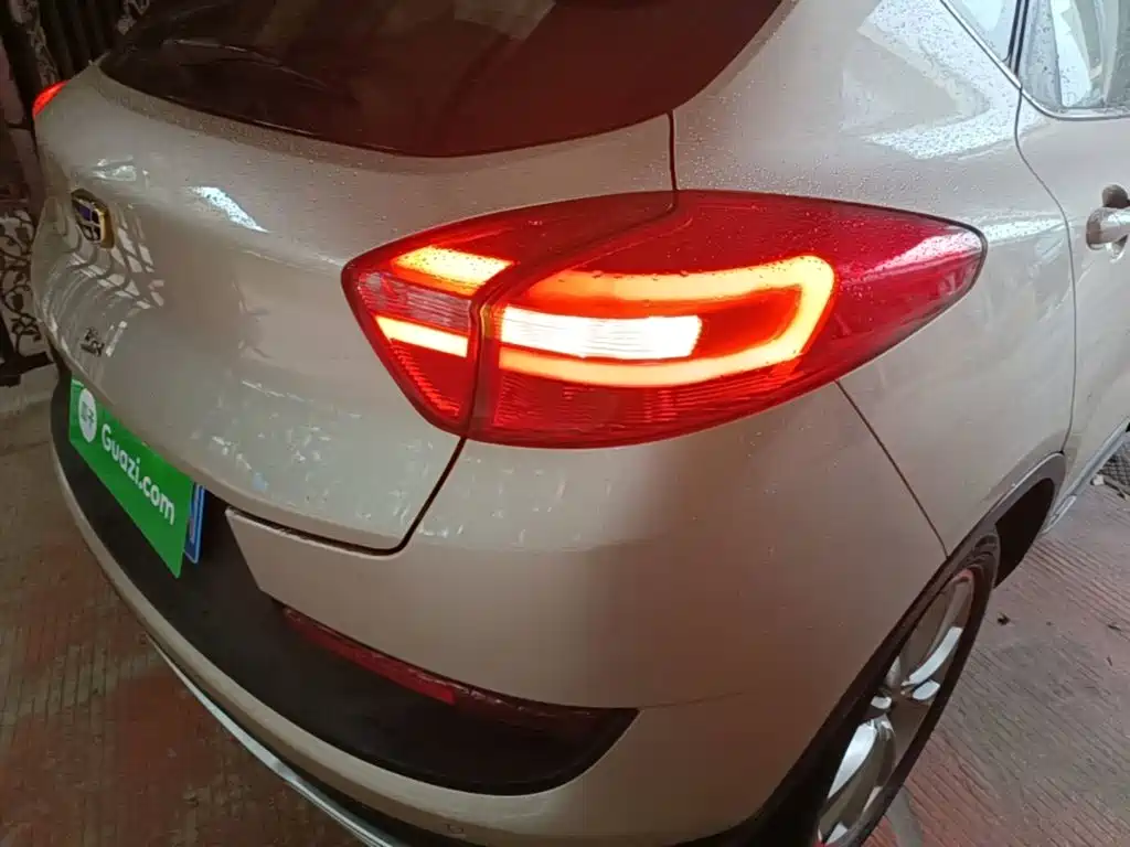 Geely Emgrand GS — миниатюра 8