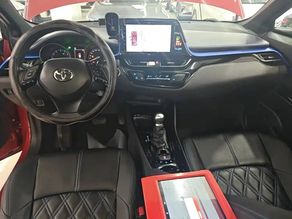 Toyota C-HR — миниатюра 10