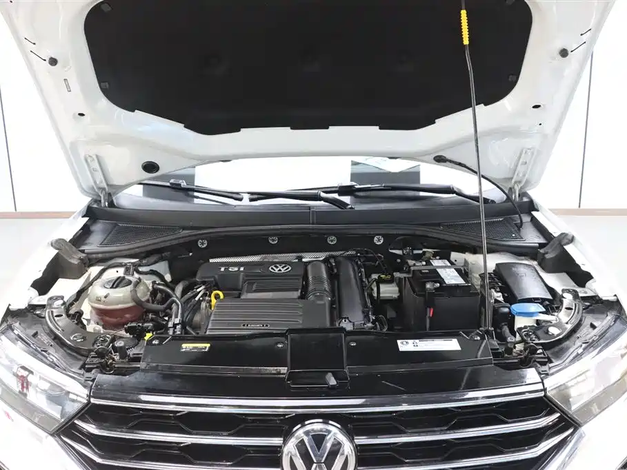 VOLKSWAGEN T ROC EXPLORING SONGS