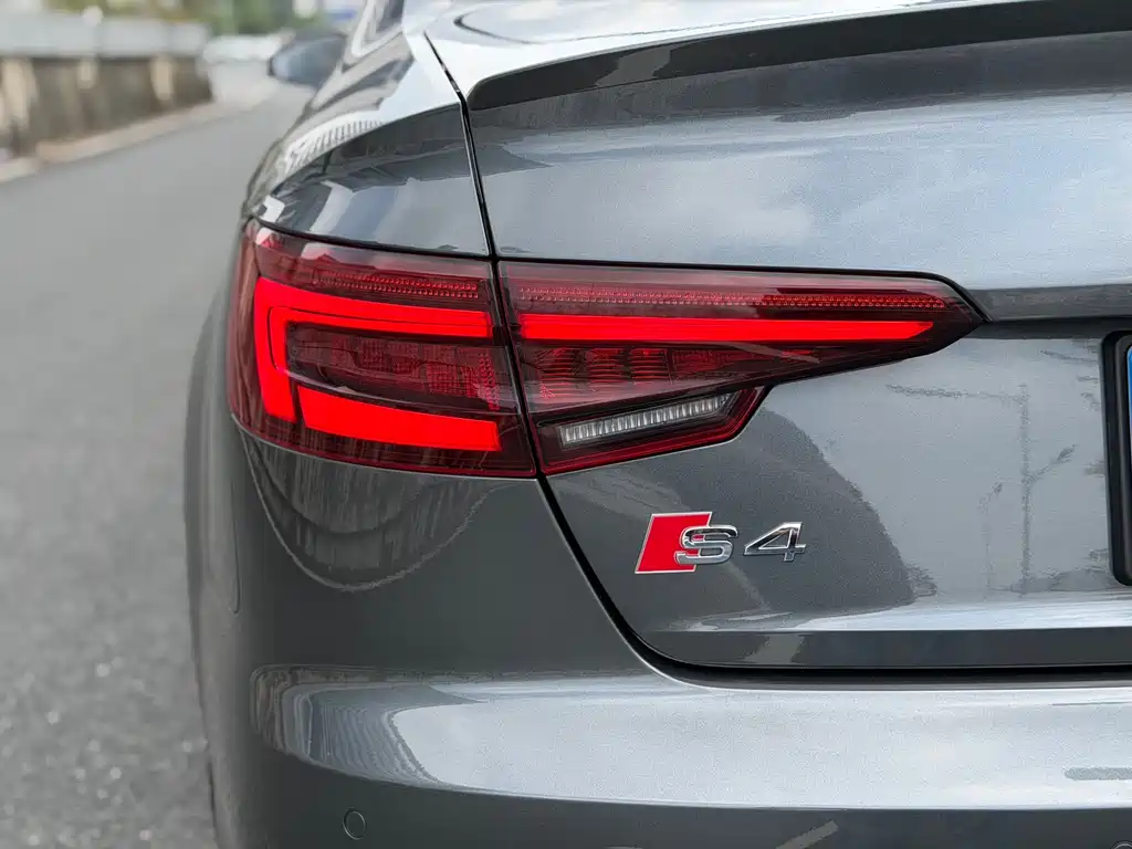 Audi S4 — миниатюра 10