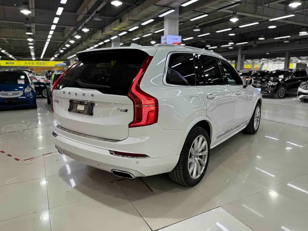 Volvo XC90 2019 T6 7 мест V