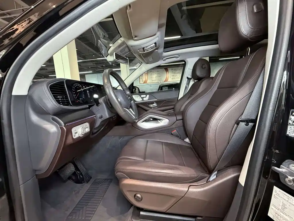 Mercedes-Benz GLE (Import) — миниатюра 22