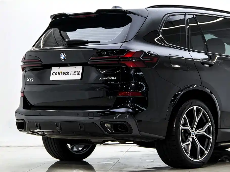 BMW X5 2023 xDrive 30Li Premium M Sport
