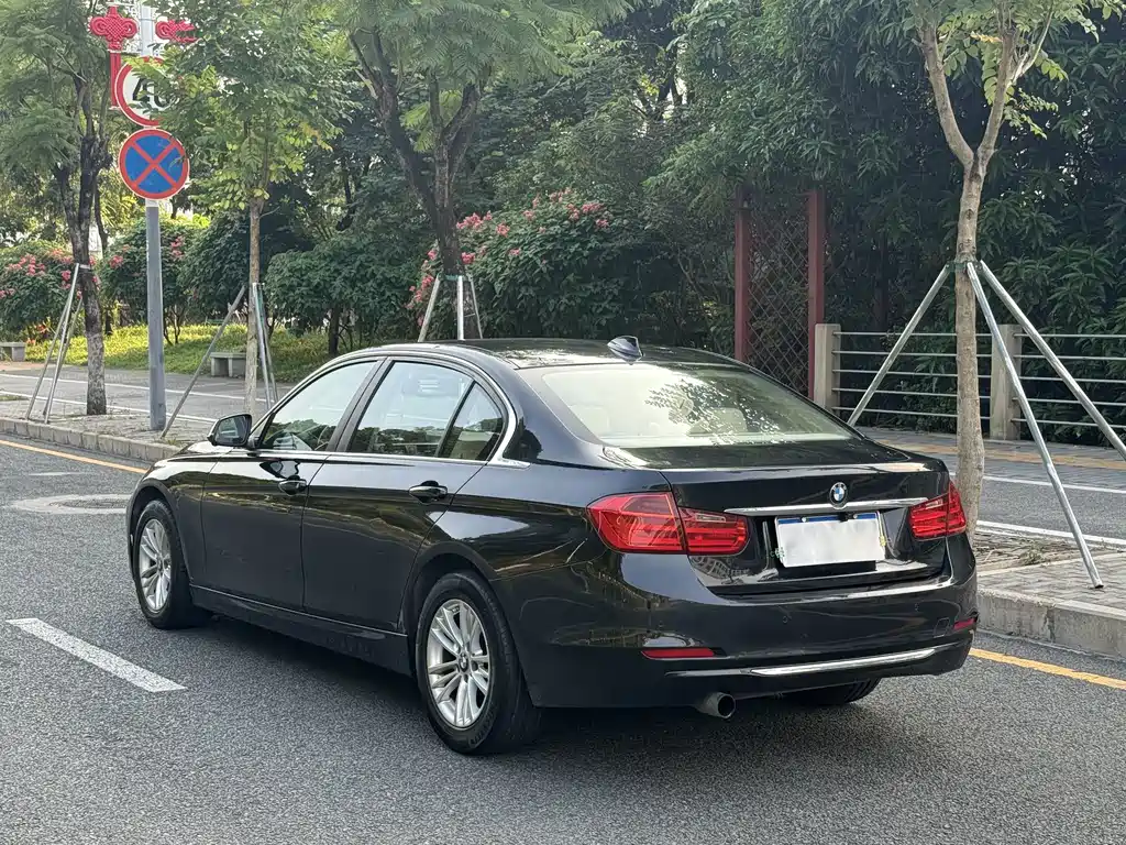 BMW 3 Series — миниатюра 5